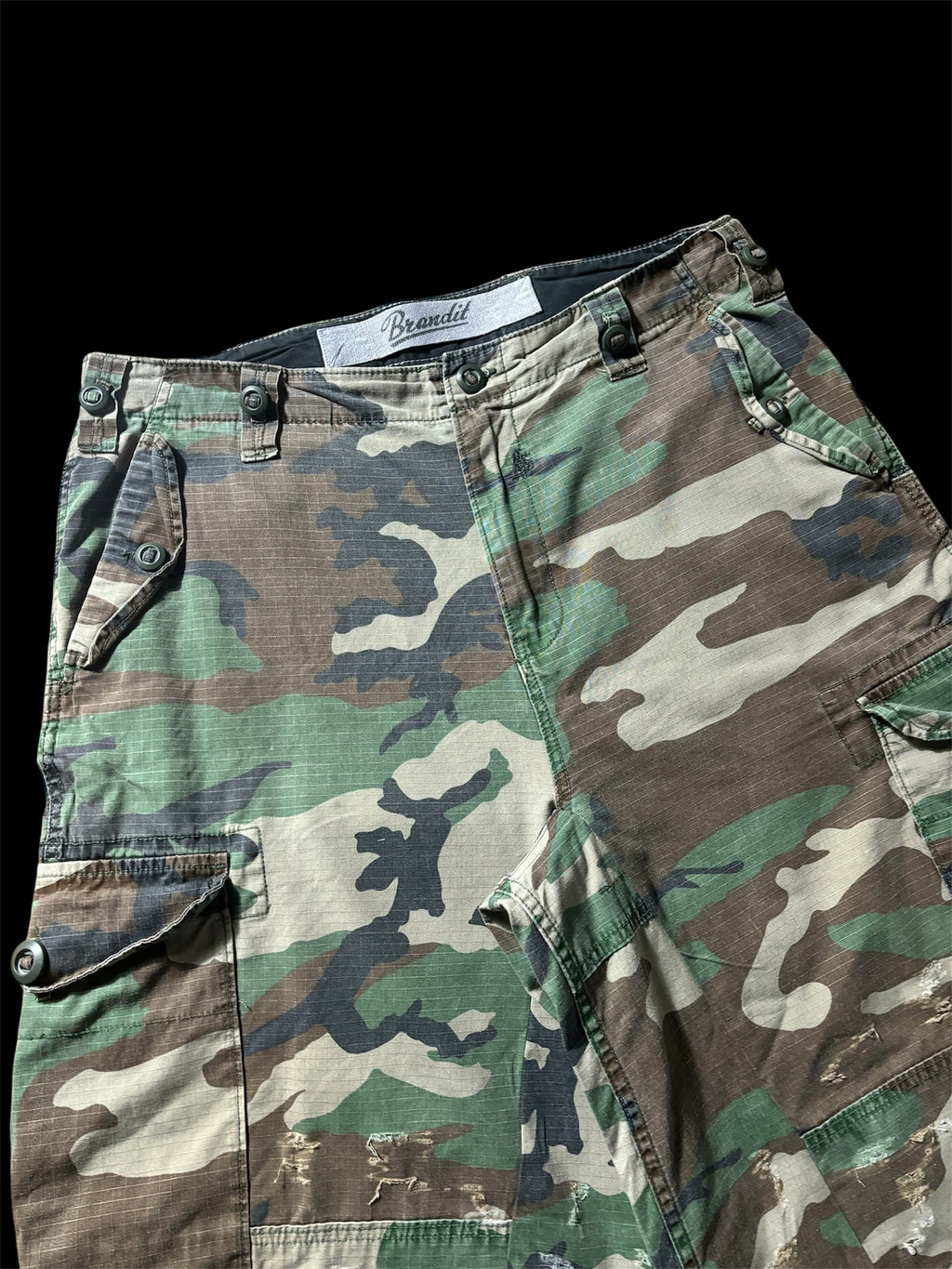 Big Baggy Distressed Camo Short