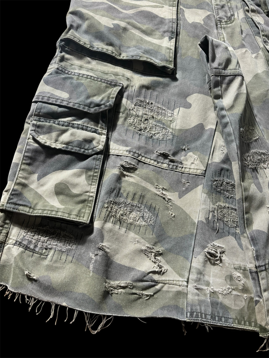 Big Baggy Distressed Repair Camo Short
