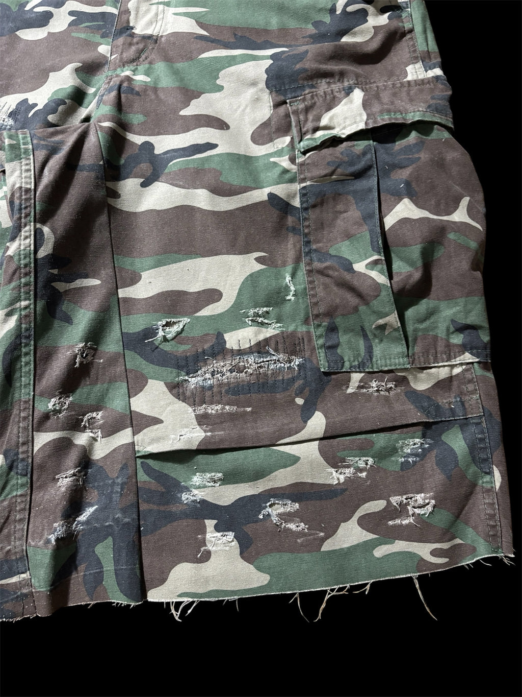 Big Baggy Distressed Repair Camo Short
