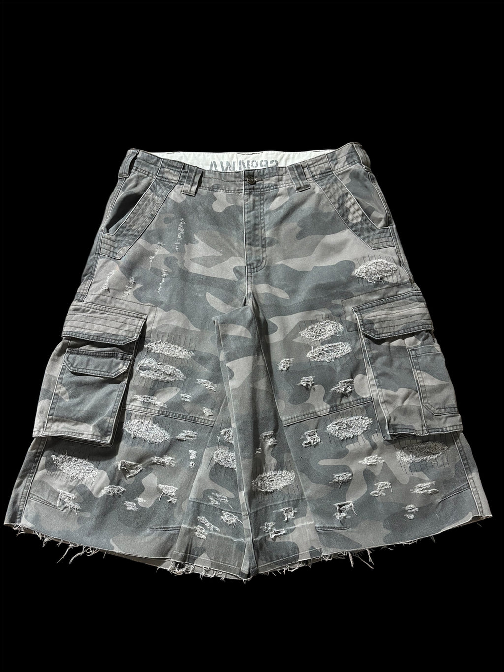 Big Baggy Distressed Repair Camo Short