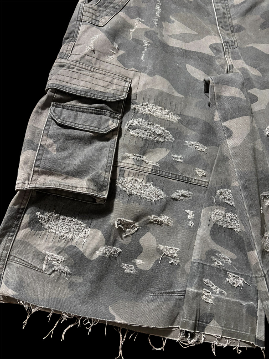 Big Baggy Distressed Repair Camo Short