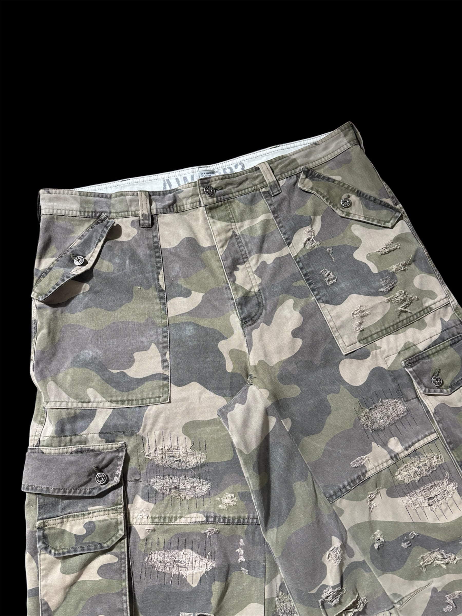 Big Baggy Distressed Repair Camo Short