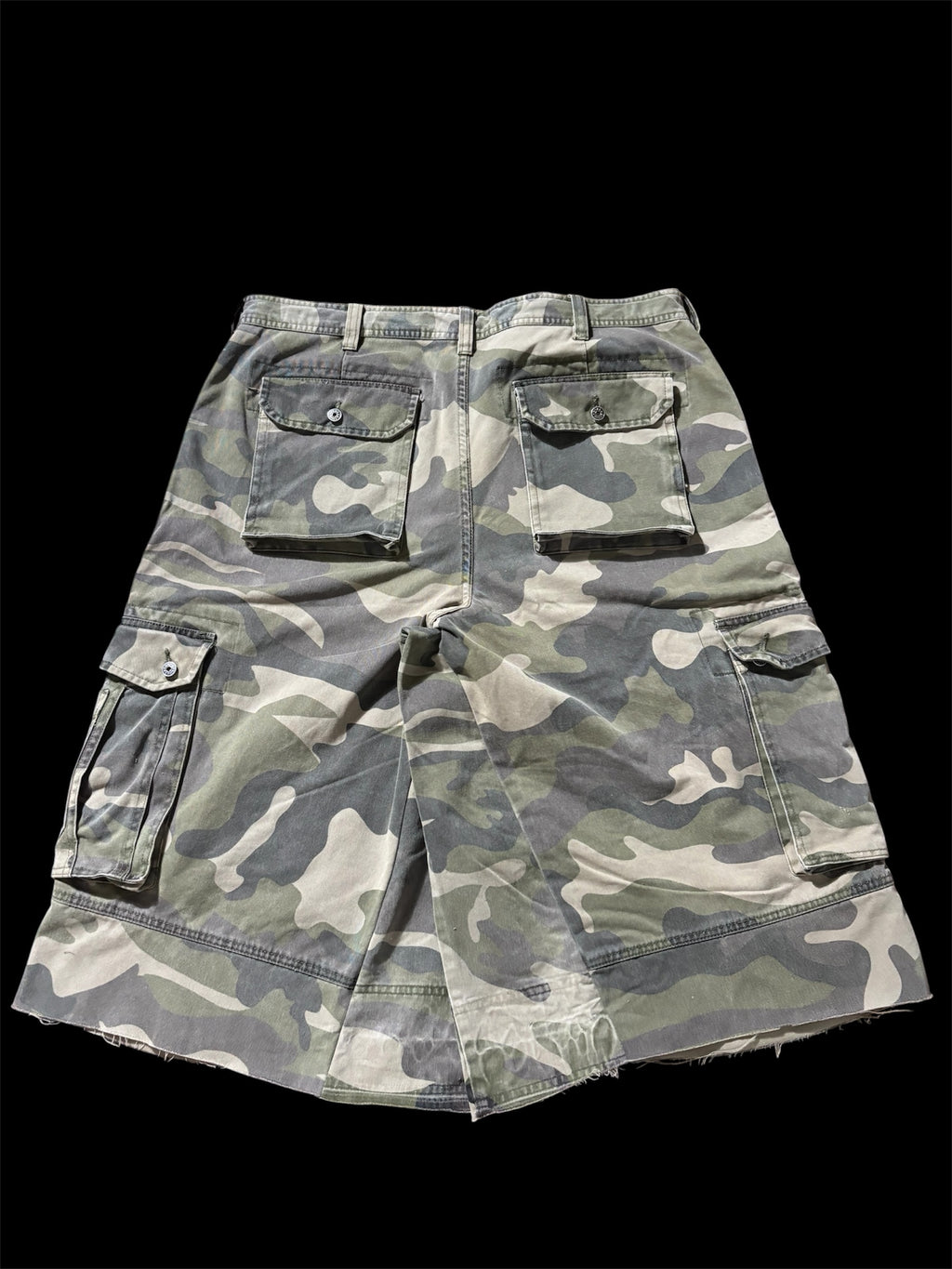 Big Baggy Distressed Repair Camo Short